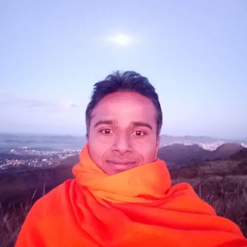 Home 8 200-hour-yoga-teacher-training